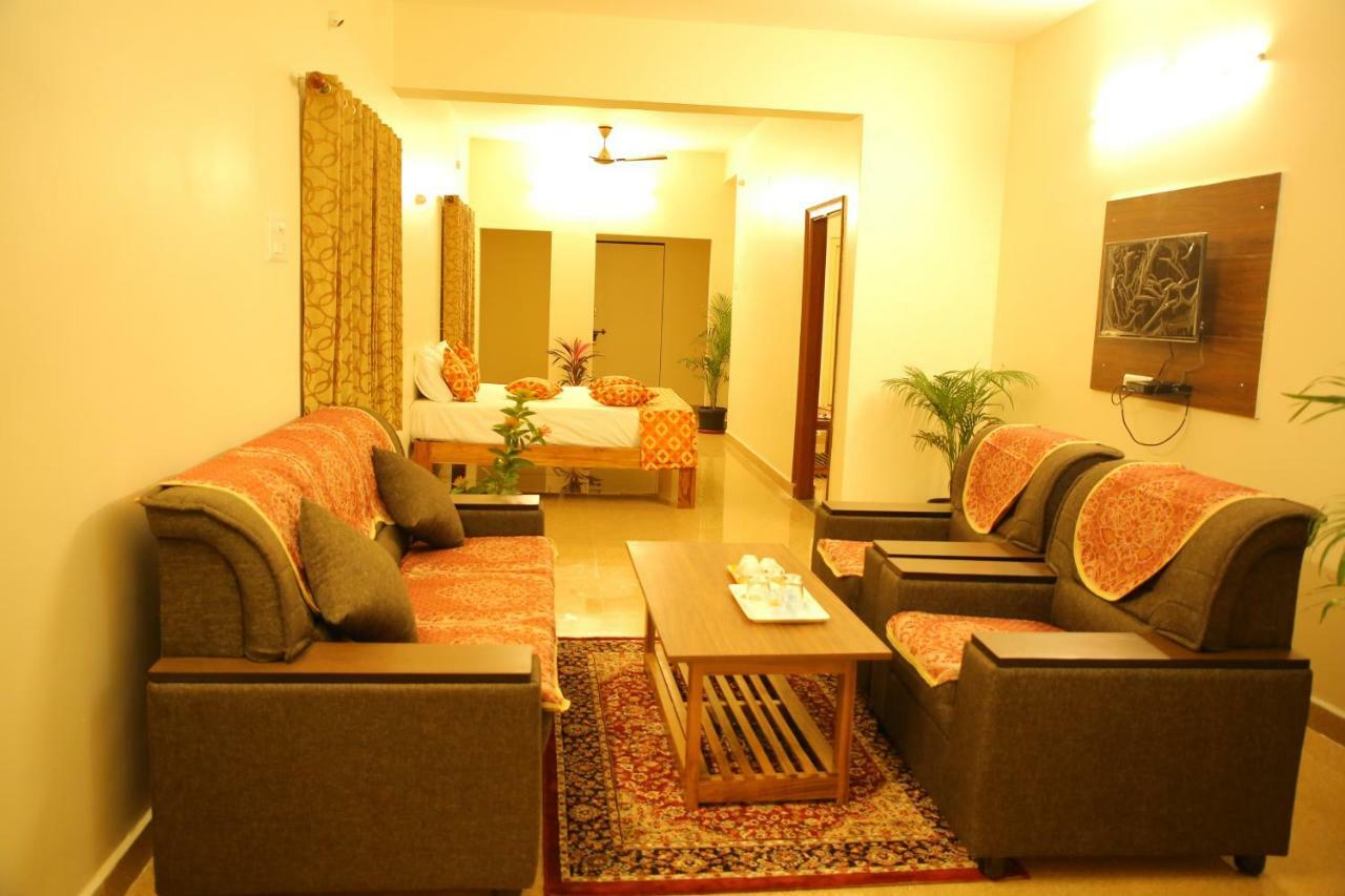 Bhavana Homestay ตีรูปาติ ภายนอก รูปภาพ